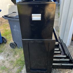 Rolling Craftsman Toolbox With Key For Bottom And Top
