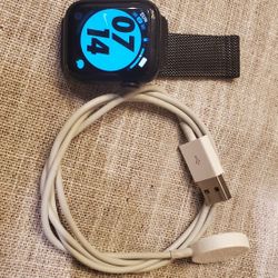 IWatch SE2 40mm GPS+Cellular, and Charger