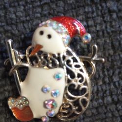 Vintage Holiday Brooch 