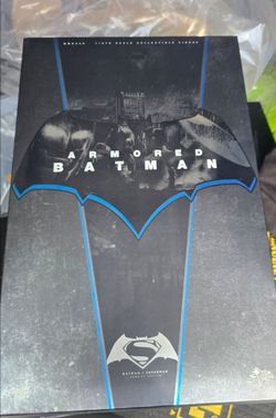 Hot Toys BVS Armored Batman