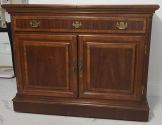 Bar Table
