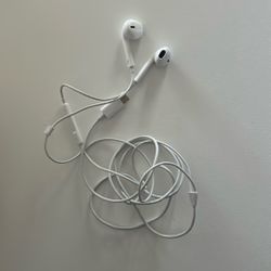 Apple Headphones For Type C Outlet