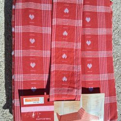 Red And White Tablecloth 60x102