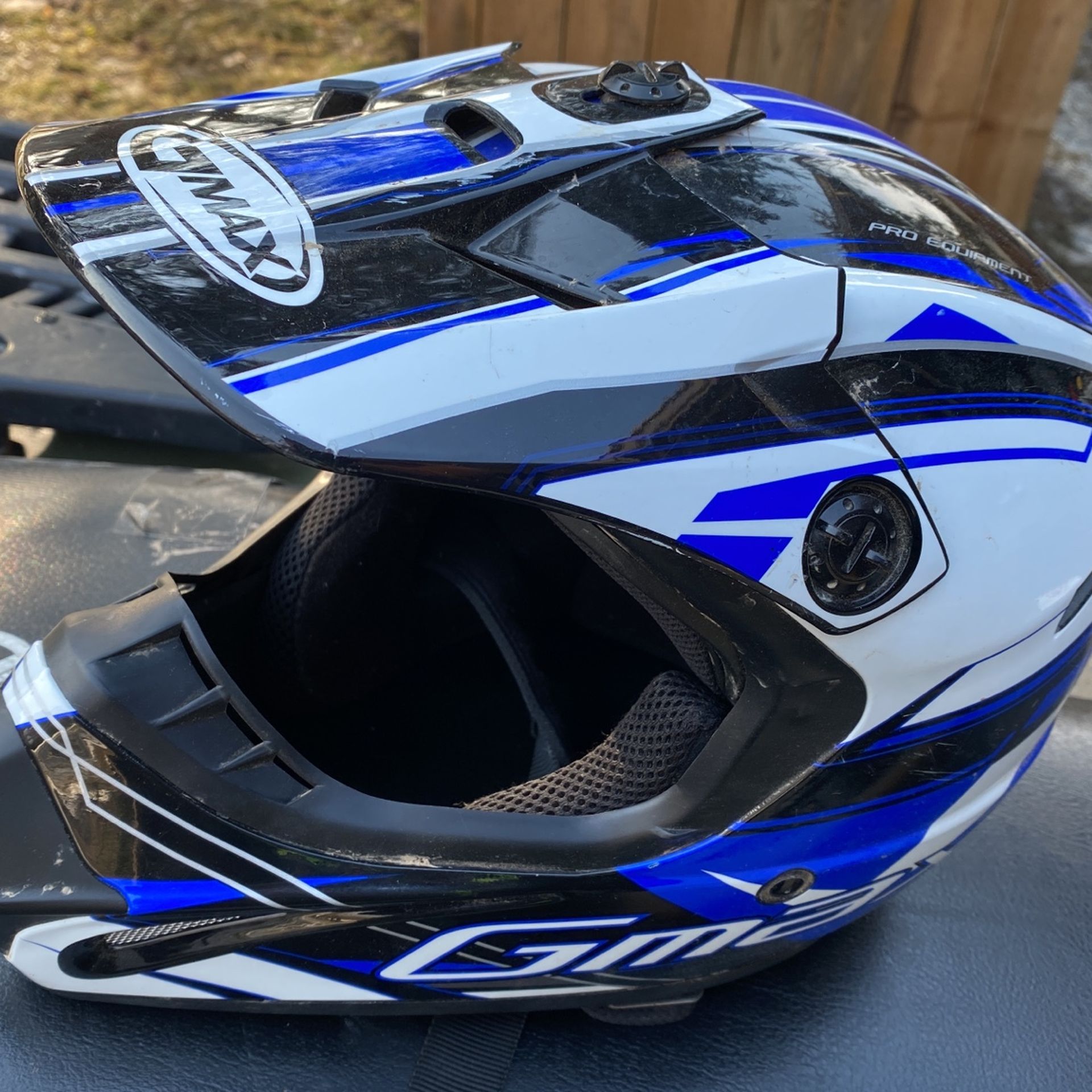 Youth Large Gmax Traxxion Helmet
