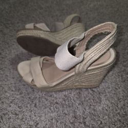 Heels Size 8 1/2