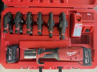 Milwaukee M18 FORCE LOGIC Press Tool.