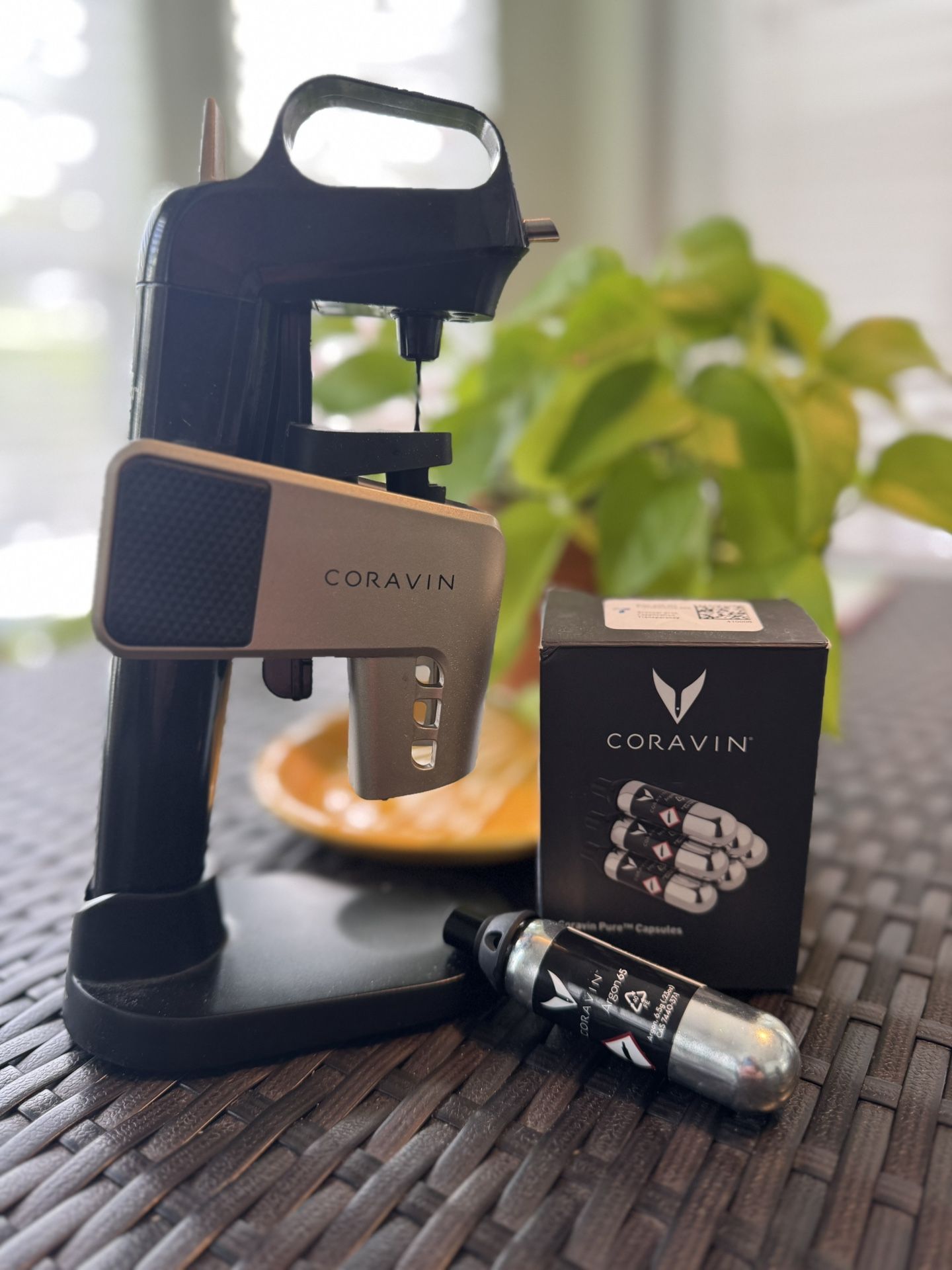 Corvin wine preserver system