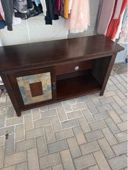 https://offerup.com/redirect/?o=VGFibGUudHY=