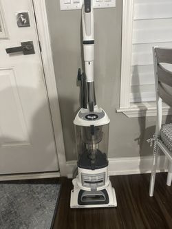 Aspiradora. Shark Nueva 