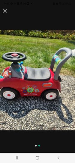 Radio Flyer Ride On Car