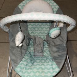 Ingenuity Ity Bouncity Bounce Vibrating Deluxe Baby Bouncer Seat