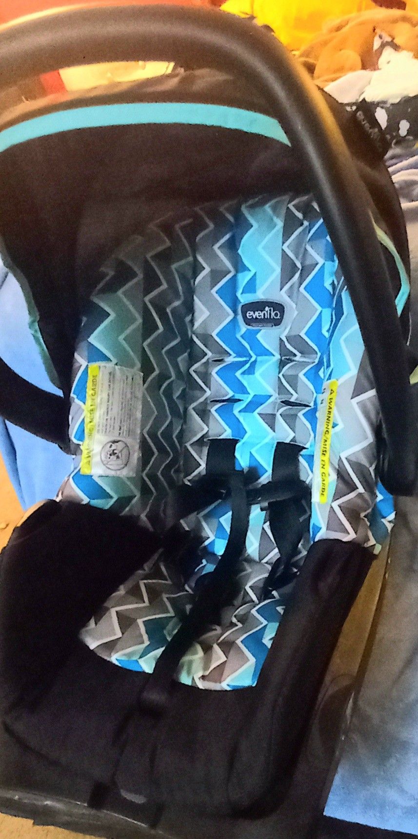NEW INFANT CAR SEAT