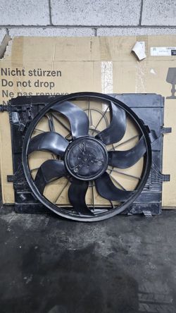 Mercedes Benz Cooling Fan. 