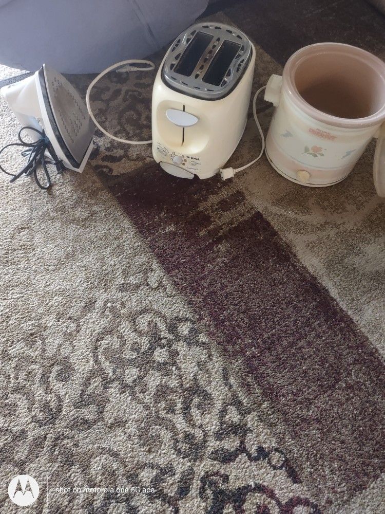 Perfect Starter Kit For Apartment! Iron, Toaster, Crock-Pot.