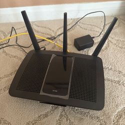 Linksys ea7300 Router