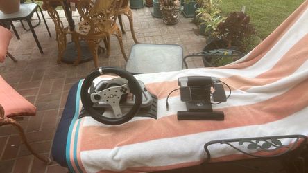 Xbox 360 Mad catz steering wheel