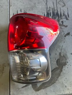 2007-2013 Toyota Tundra Side Rear Tail Light