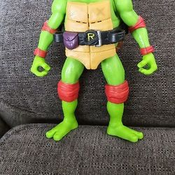 Teenage Mutant Ninja Turtles: Mutant Mayhem 5.5” talking Raphael Deluxe Ninja  Shouts Figure by Playmates Toys