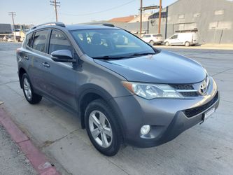 2013 Toyota Rav4  XLE 4cyd Clean Title
