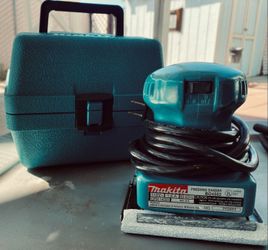 MAKITA FINISHING POWER SANDER W/CASE