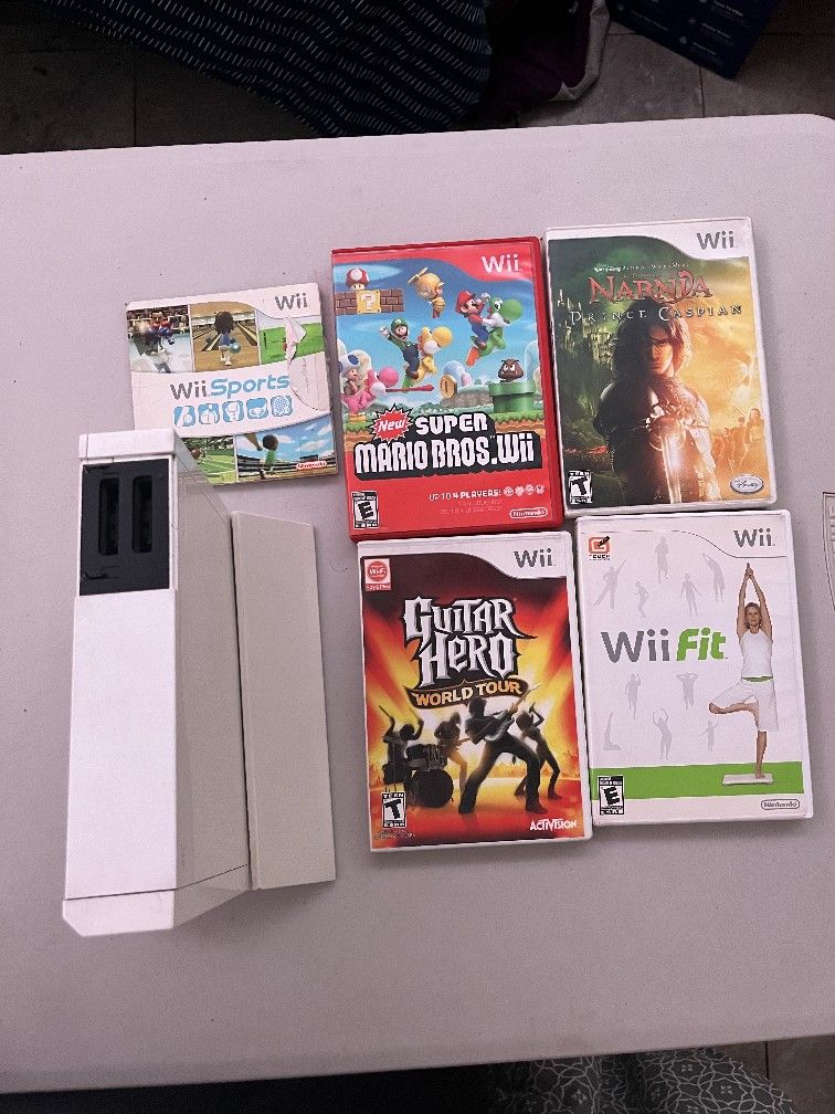 Wii with accessories