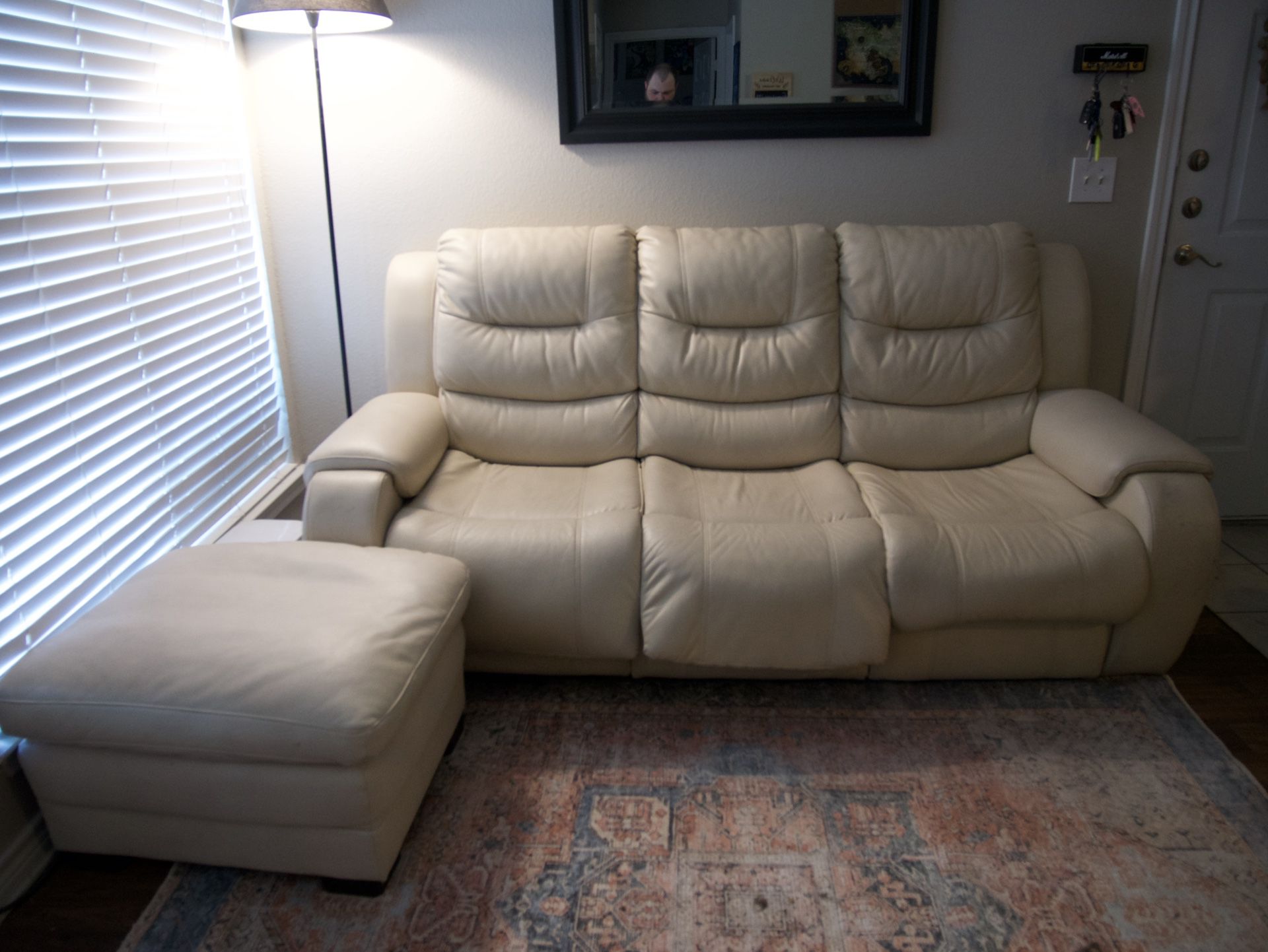 Pull Out Couch And Ottoman