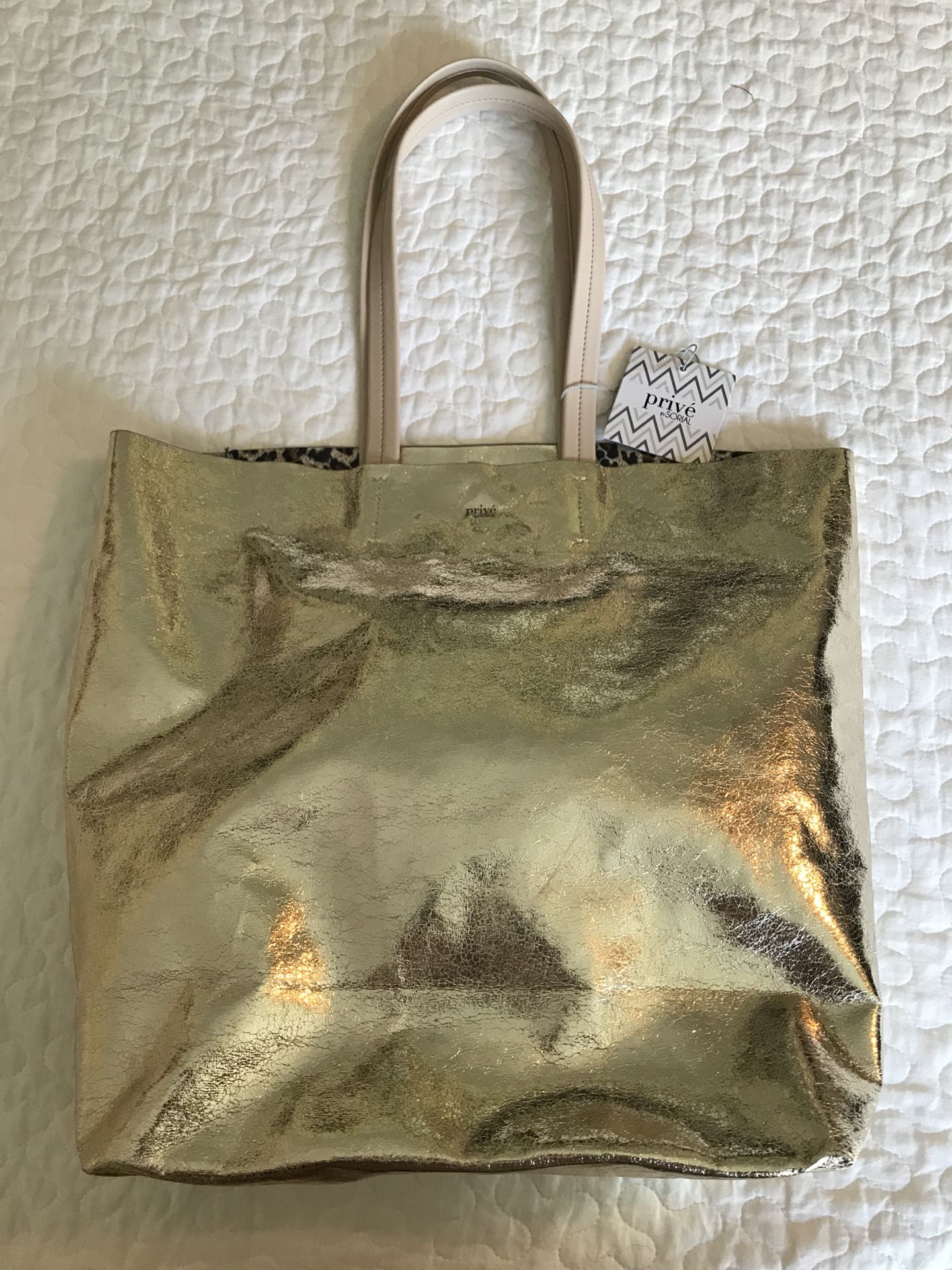 Charlotte Large Saffiano Leather Top-Zip Tote Bag' for Sale in Kingsville,  OH - OfferUp