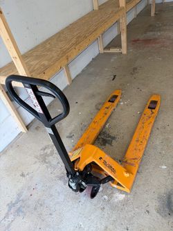 Pallet jack