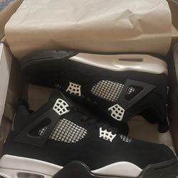Jordan 4 White Thunder 