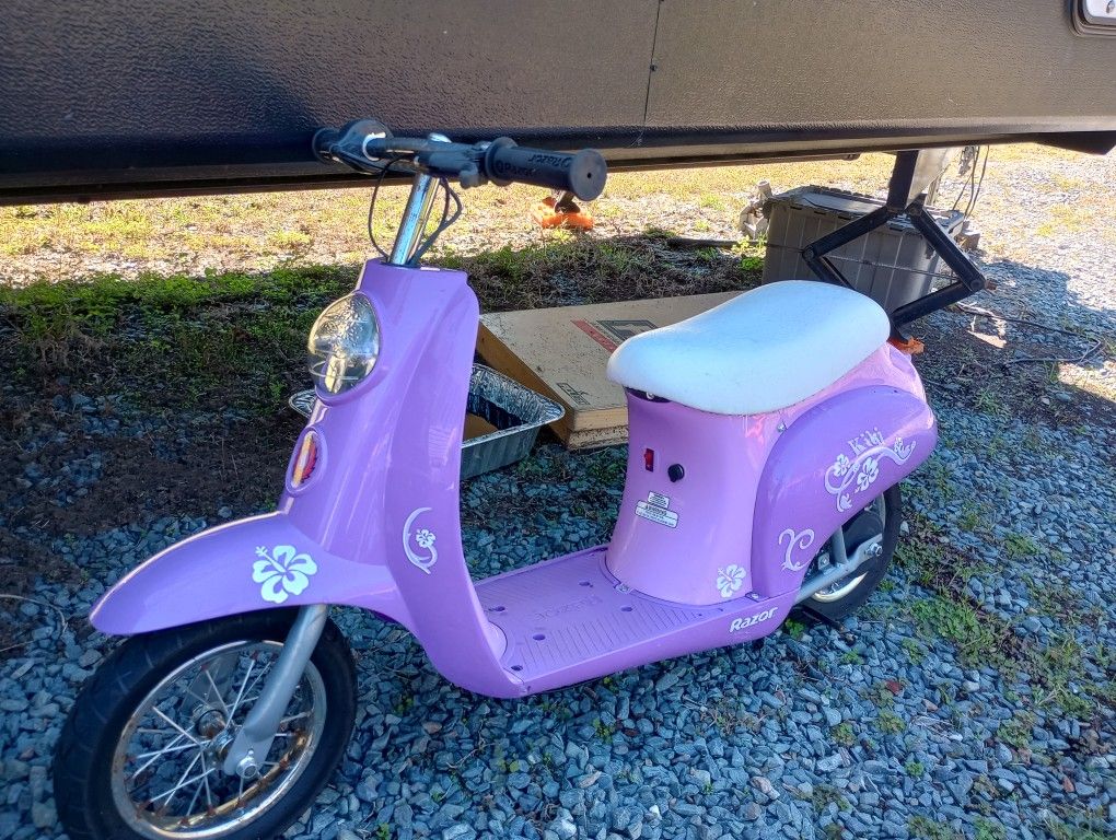 Razor Scooter Ages 8-16