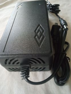 AC POWER CHARGER WITH FAN EVER-TEMPERATURE PROTECTION FOR E-BIKE AND SCOOTER 42 VOLTS - 2A