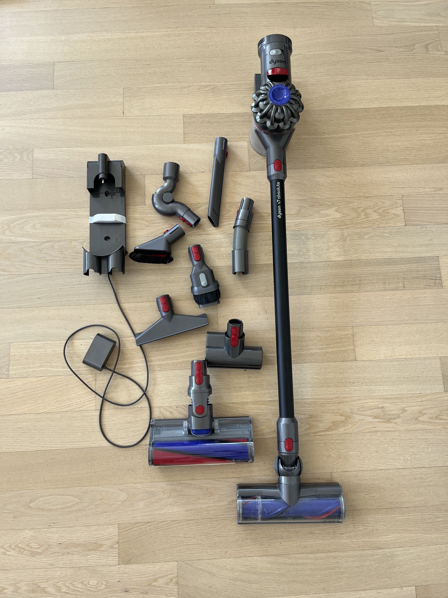 Lightly Used Dyson V7 Absolute Vacuum 