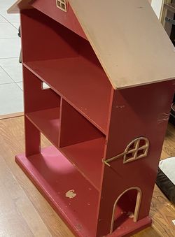 Wooden Dollhouse