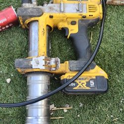DeWalt Greese Gun