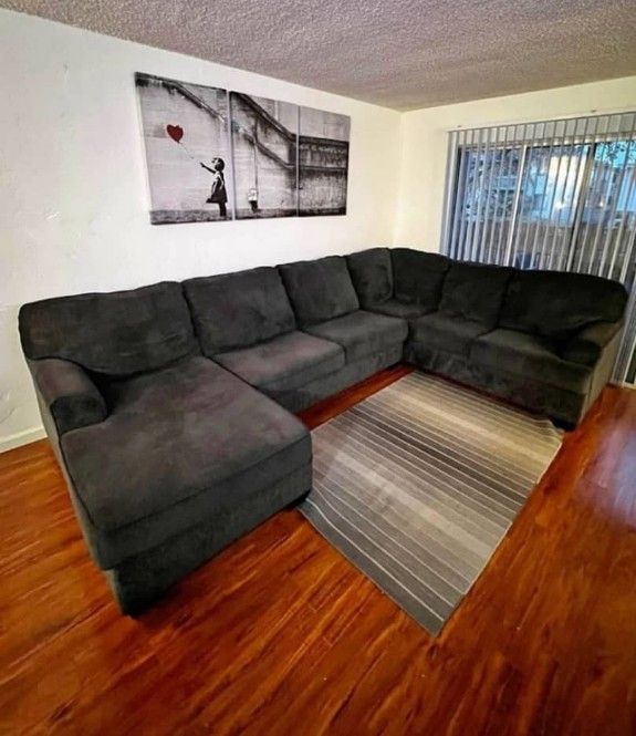 Home Upgrade Set Stylish & Comfortable Couch