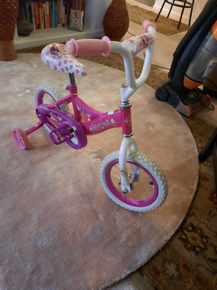 Little Girl's Minnie Mouse Bike