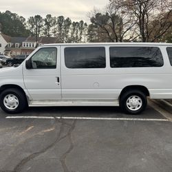 FORD E-350 12 Passenger van 138k miles. $10