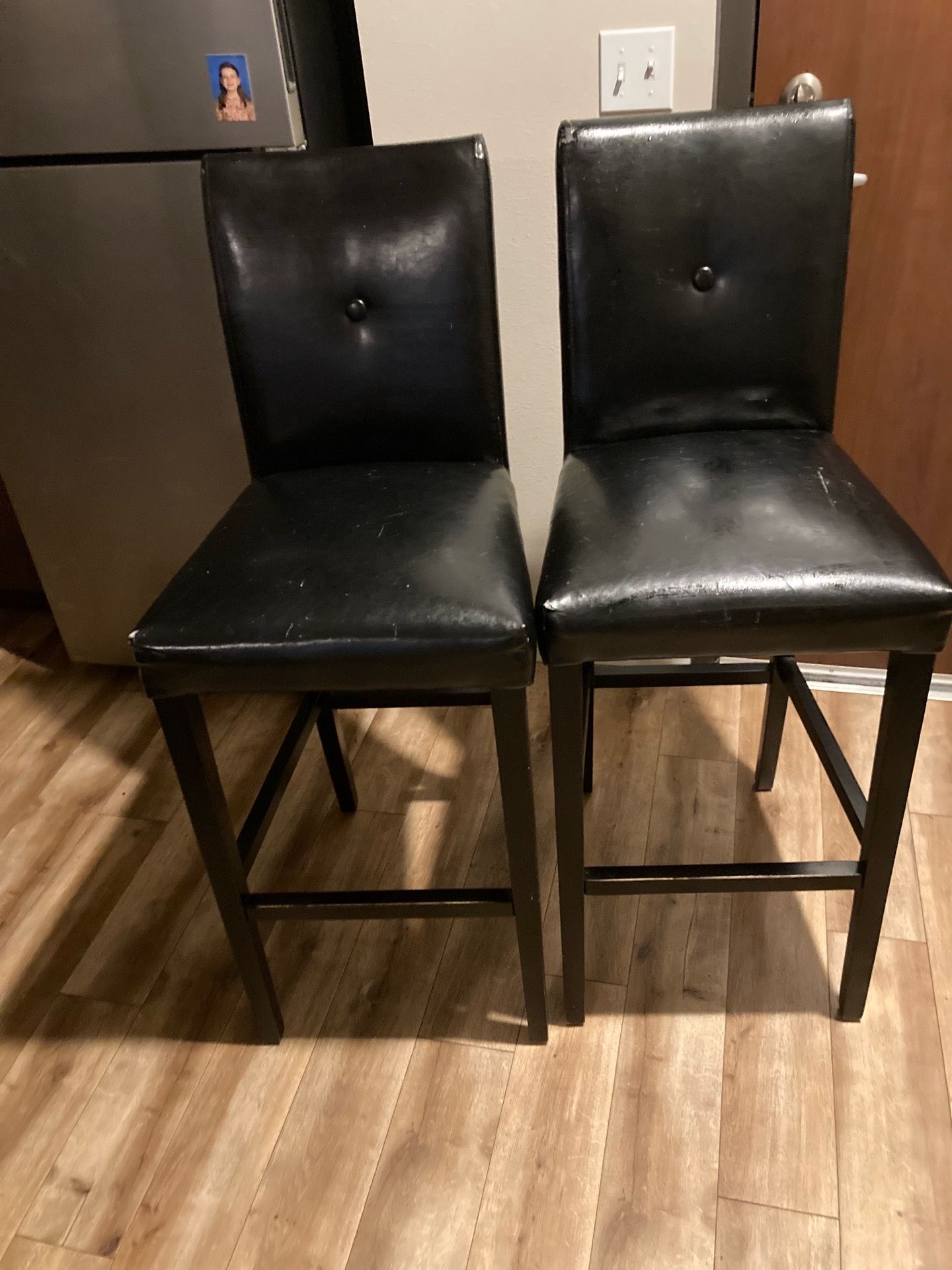 Bar stools free