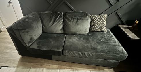 Like new chaise sofa