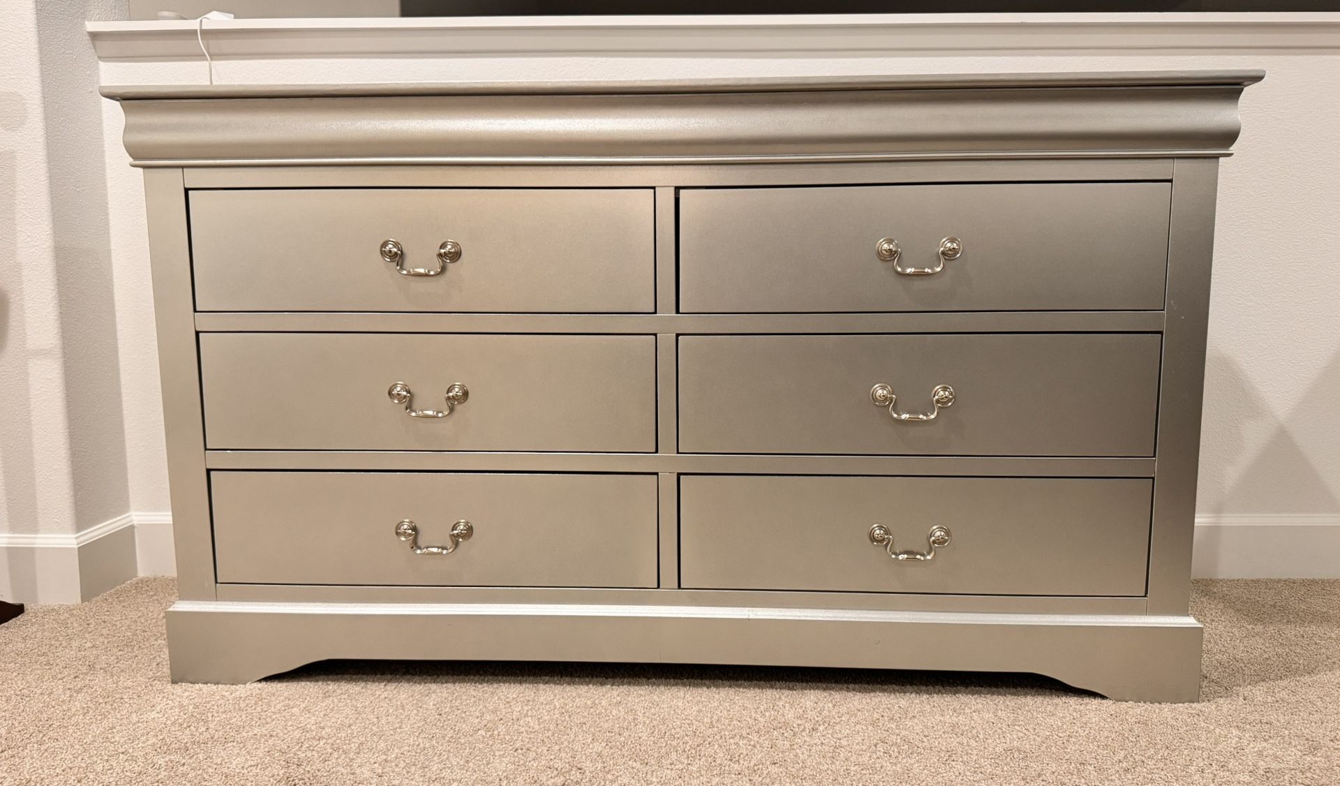 Beautiful Like New Gray 6-Drawer Dresser $200 Cash Only
