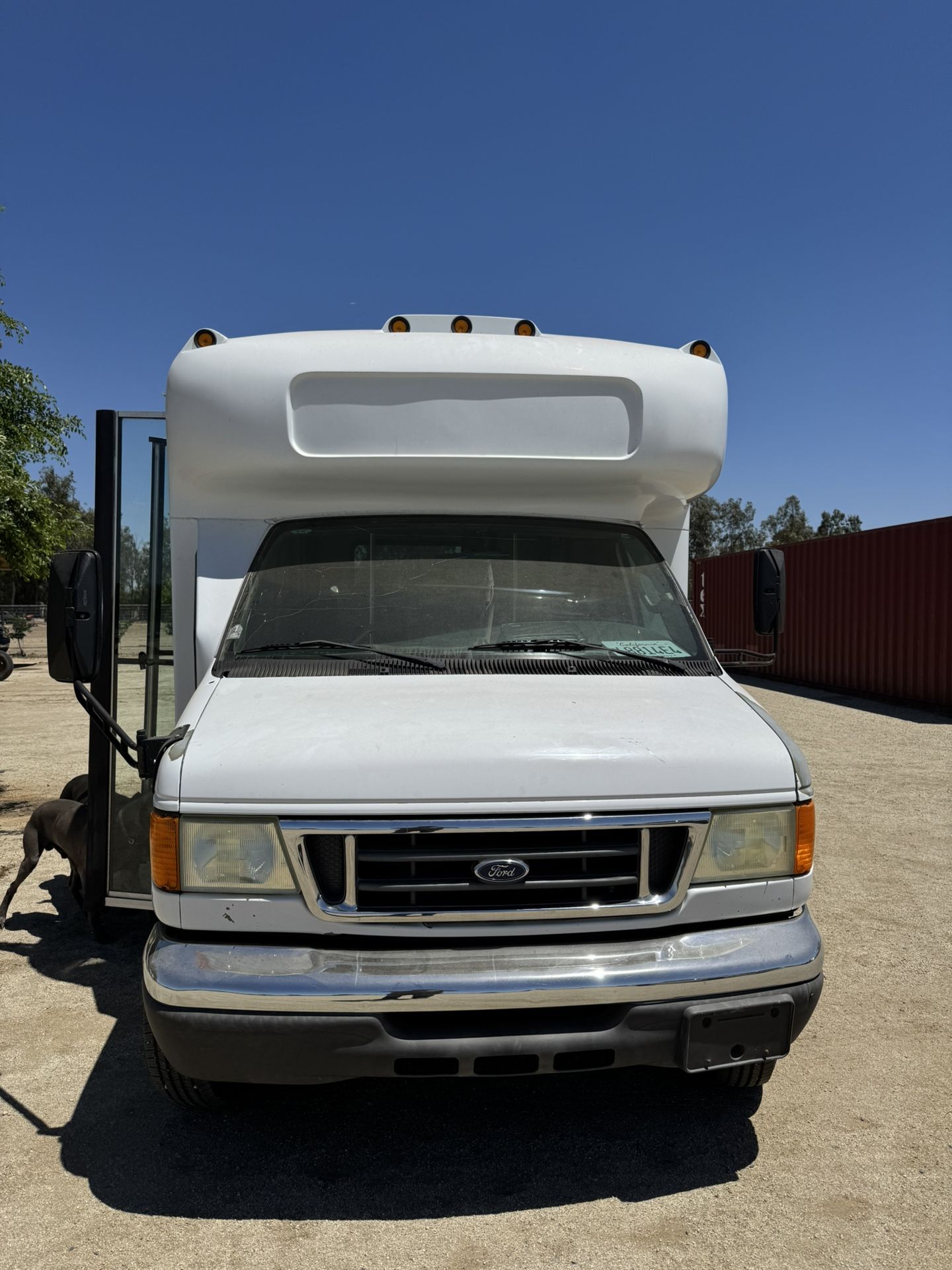 2006 Ford E-350