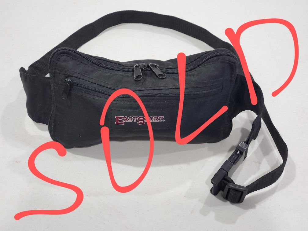 East Sport Travel Sport Waist Fanny Pack, Bag For Men Or Women, Quick Release Buckle, Ajustable waist strap, Designer Waist Bag

Product Details
The  