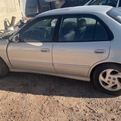 2000 Toyota Corolla For Parts As Good Engine Five Speed 130 Thousand Miles