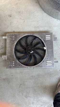 2013 Ford Mustang Aluminum Radiator Shroud with Electric Fan
