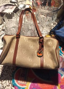 Dooney &Bourke purse