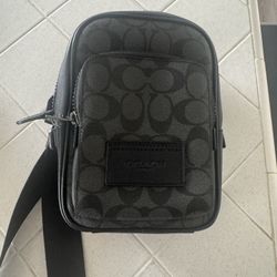 Coach  Shoulder Bag 