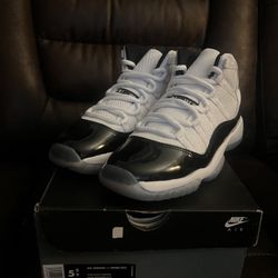 Jordan 11 Concord 