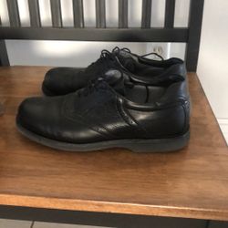 Mens Shoes Size 10 1/2  