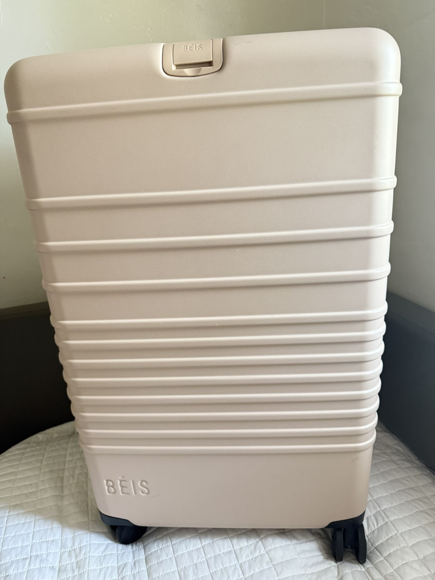 Beis The Large Check-In Roller  in Beige