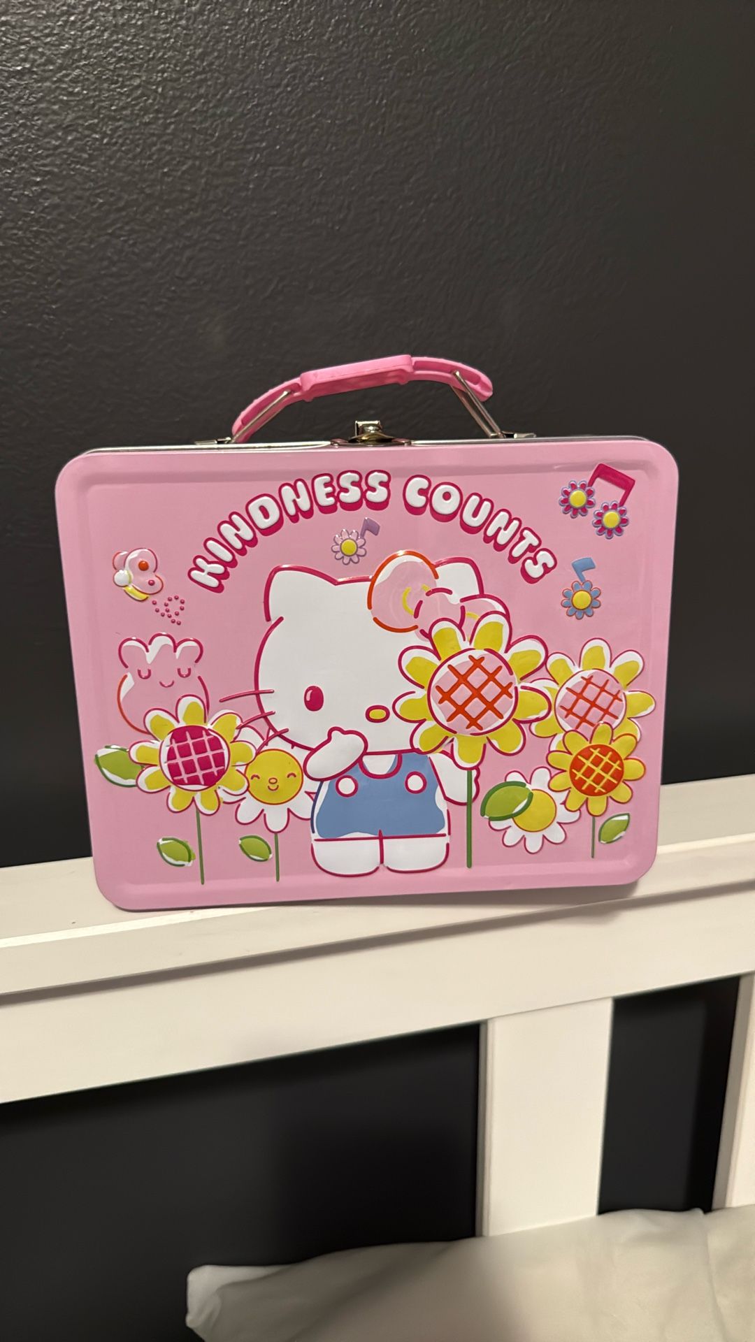 Hello Kitty Tin Lunchbox